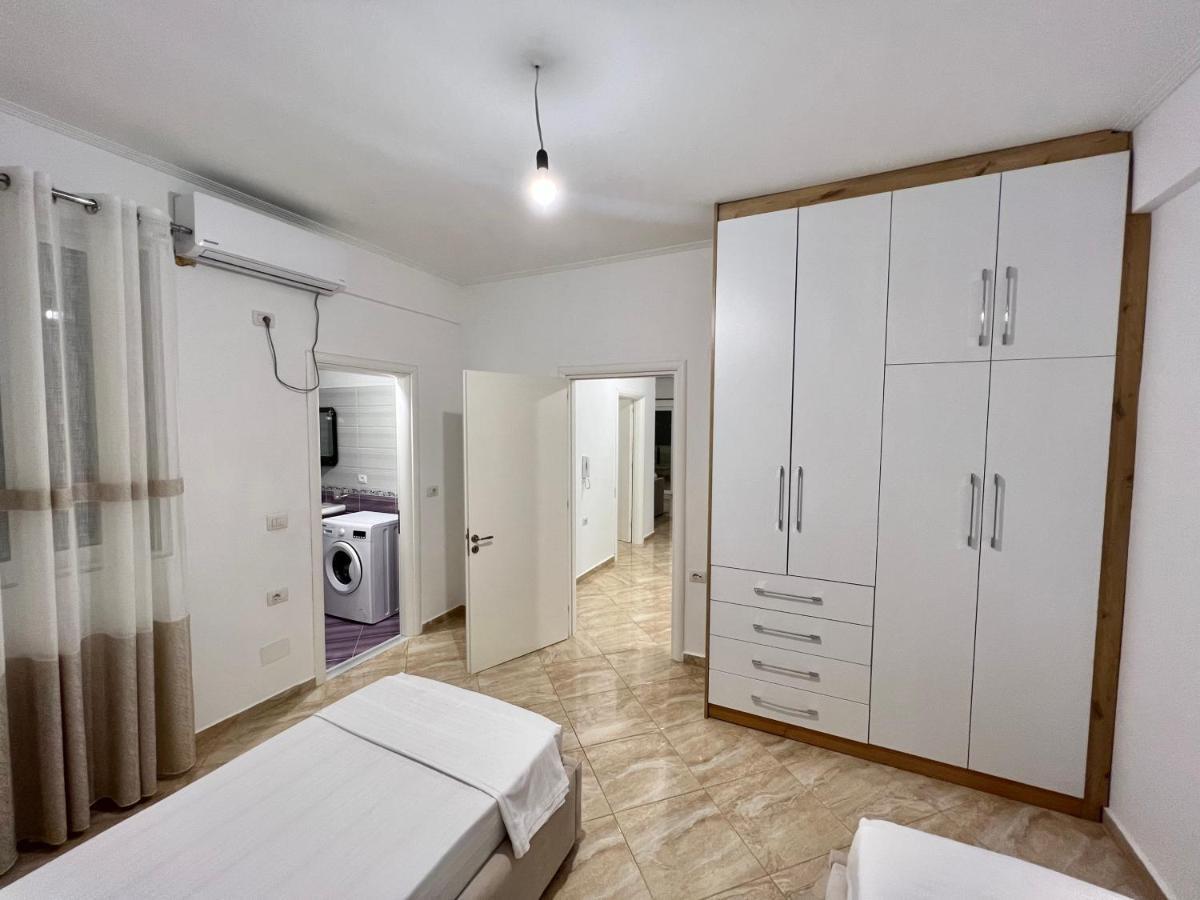Amar'S Apartments Sarande Bagian luar foto