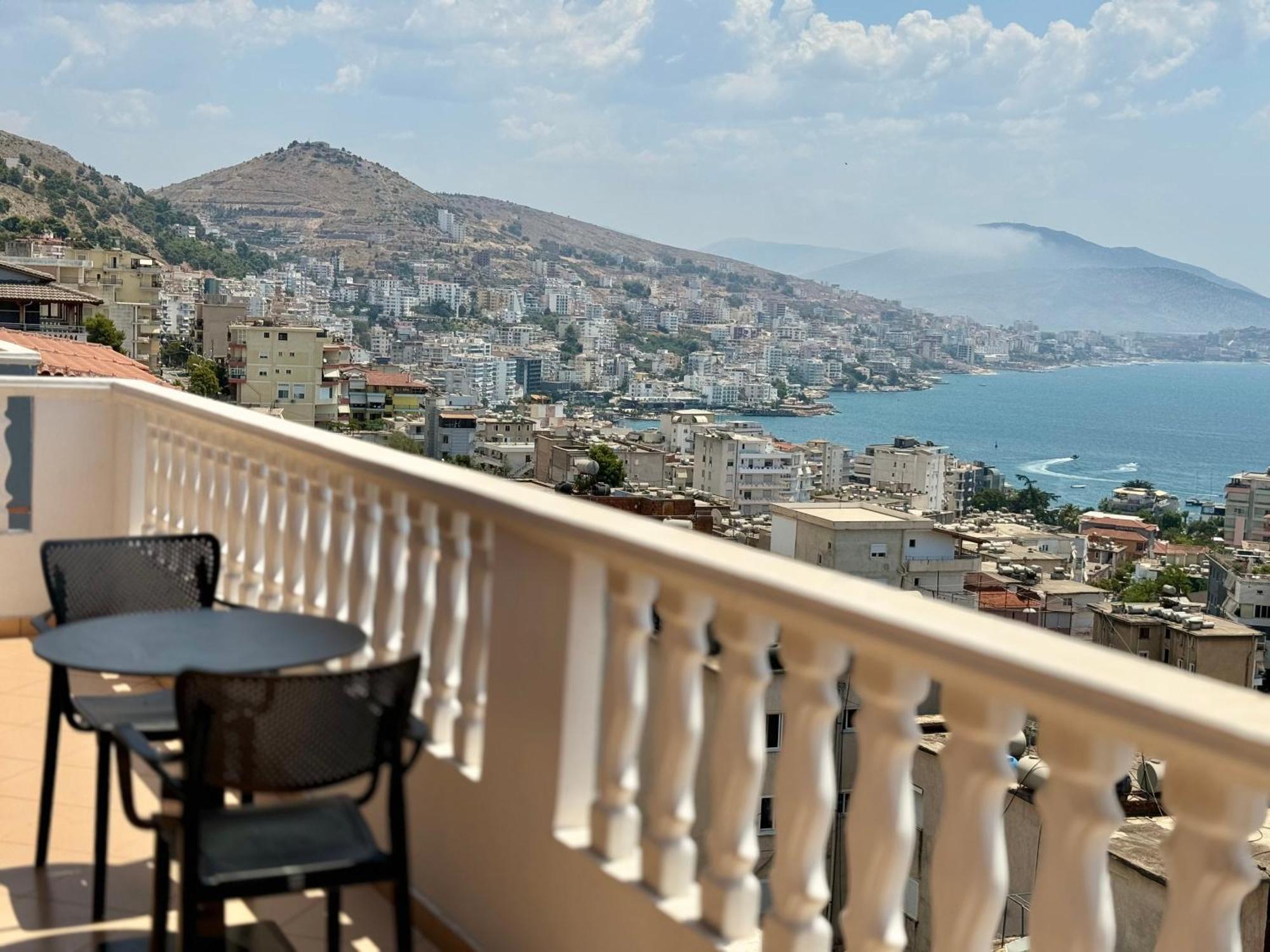Amar'S Apartments Sarande Bagian luar foto