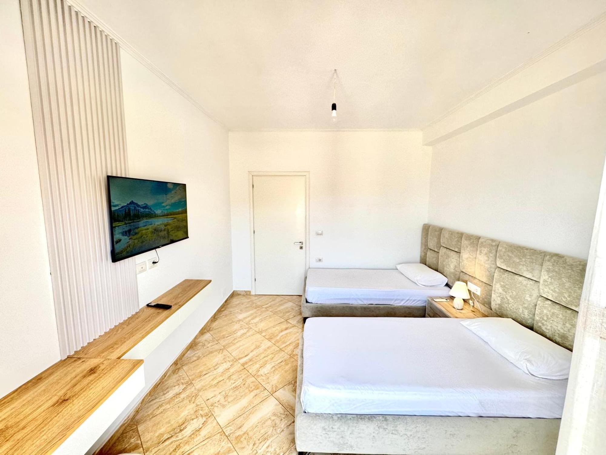 Amar'S Apartments Sarande Bagian luar foto